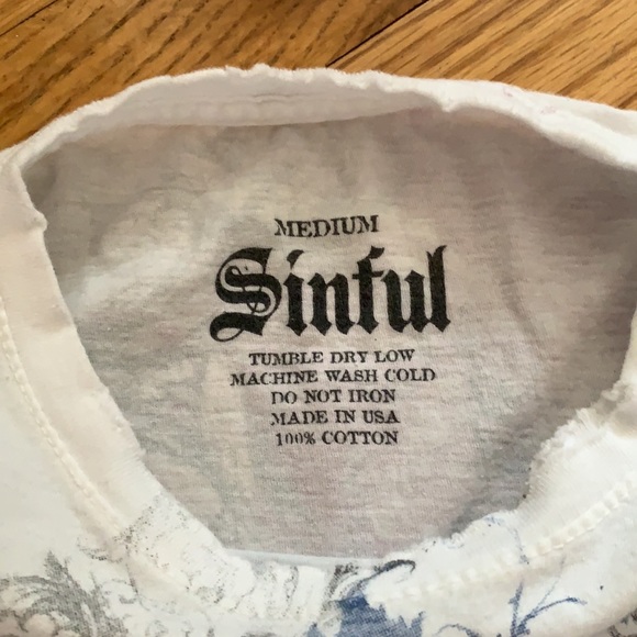 Sinful tee with angel size medium - Picture 3 of 5